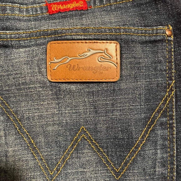 Wrangler size 11 bootcut jeans - Picture 5 of 5